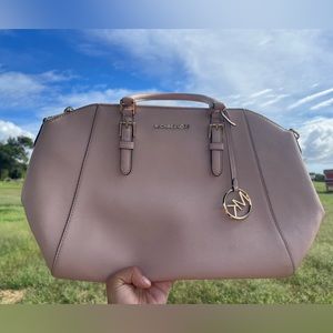 Michael Kors tote